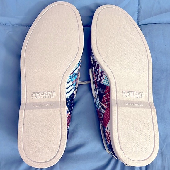Sperry Mens A/O 2-Eye USA Blue Multi Boat shoe Size 9, Brand New without tag/box - Picture 4 of 5